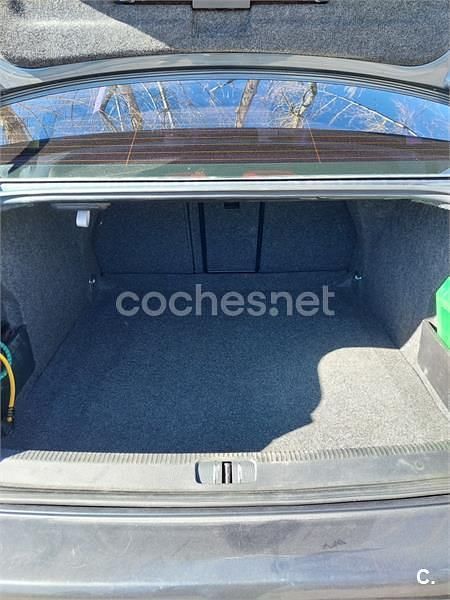 Usado VW Passat 150 CV (110 kW) 2019 Gris / plata Berlina