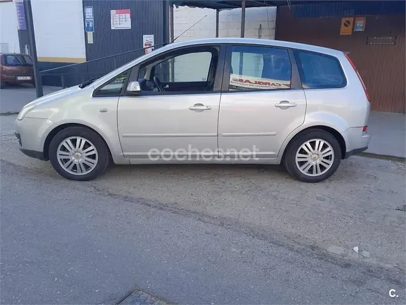 Usado Ford C-MAX Ghia 109 CV (80 kW) 2005 Gris / plata Monovolumen