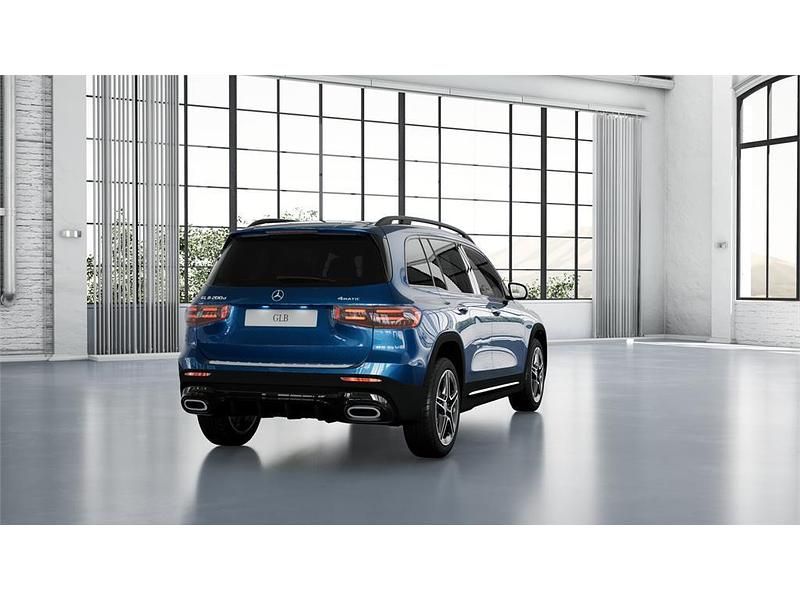 Usado Mercedes GLB200 150 CV (110 kW) 2025 Azul espectra SUV