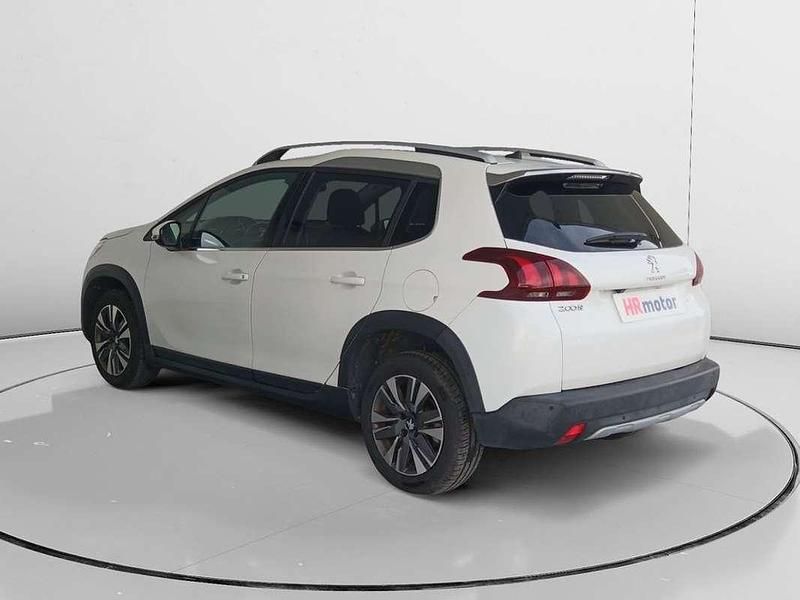 Usado Peugeot 2008 Allure 111 CV (81 kW) 2020 Blanco SUV