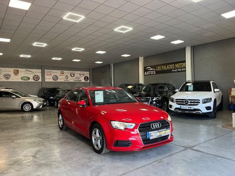 Usado Audi A3 Advanced Plus 116 CV (85 kW) 2021 Rojo Berlina