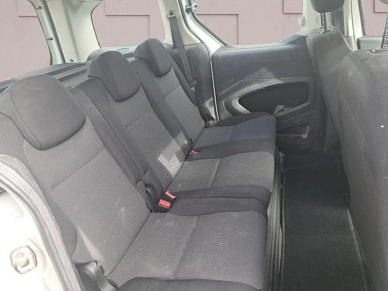 Usado Peugeot Partner Tepee Access 75 CV (55 kW) 2018 Blanco Monovolumen