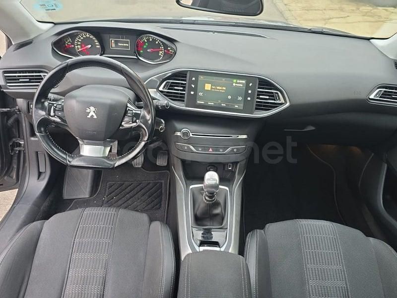 Usado Peugeot 308 SW GT-line 150 CV (110 kW) 2018 Gris / plata Familiar