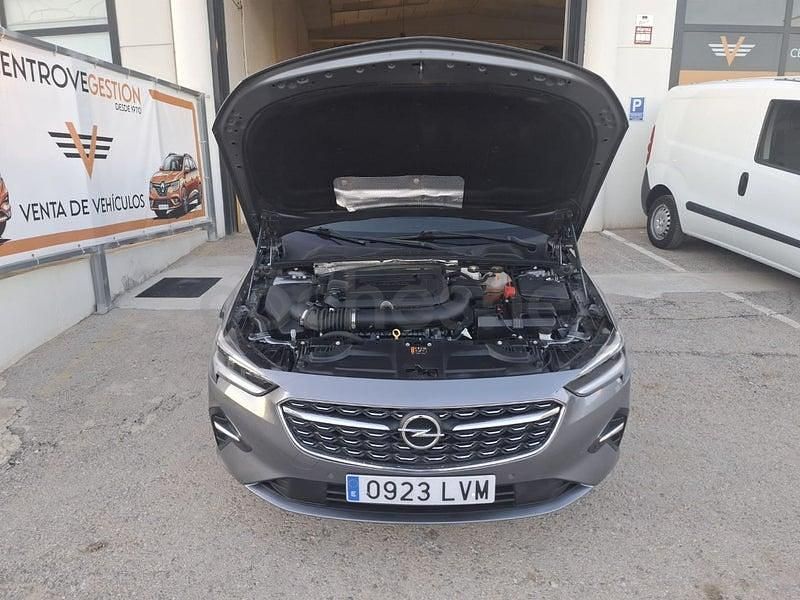 Usado Opel Insignia Business Elegance 170 CV (125 kW) 2021 Gris / plata Berlina