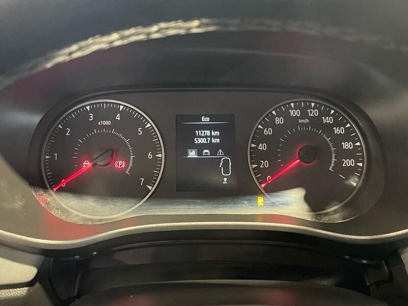 Usado Dacia Sandero Extreme 100 CV (73 kW) 2025 Verde Berlina