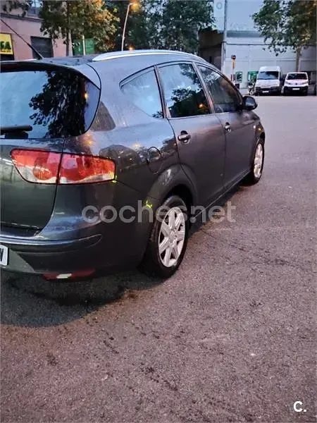 Usado Seat Altea XL Sport 140 CV (102 kW) 2008 Negro Monovolumen