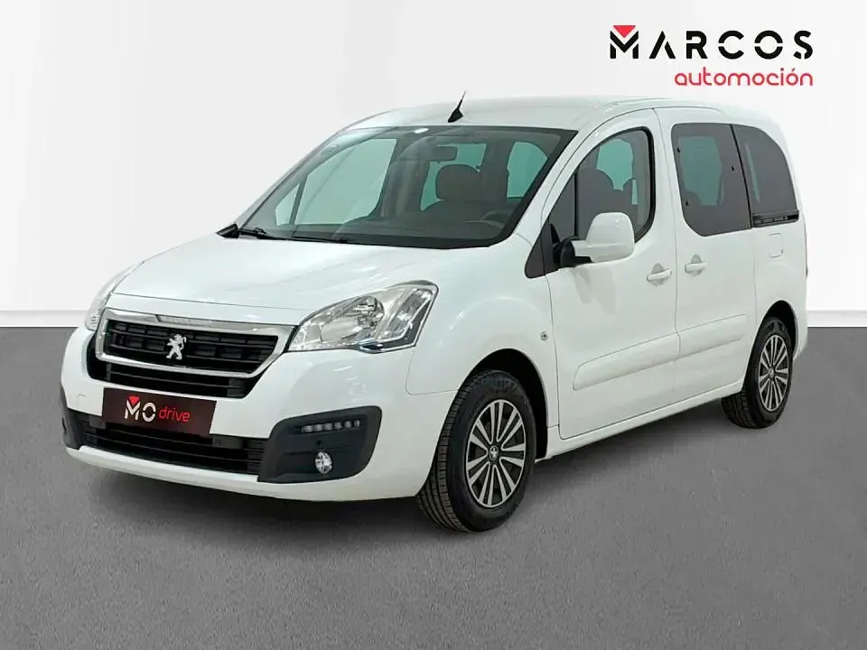Usado Peugeot Partner Tepee Active 100 CV (73 kW) 2015 Monovolumen