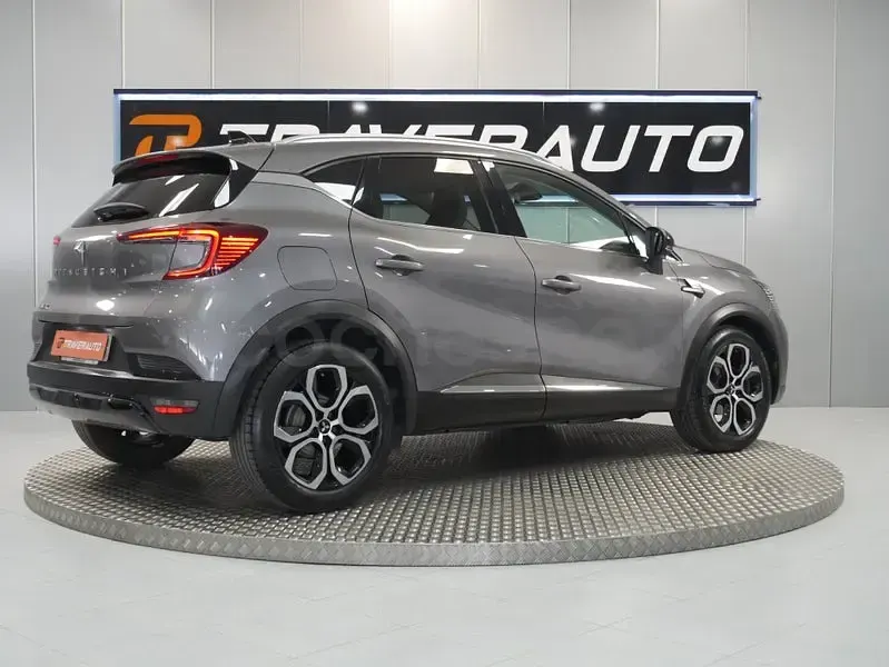 Usado Mitsubishi ASX 158 CV (116 kW) 2024 Gris / plata SUV