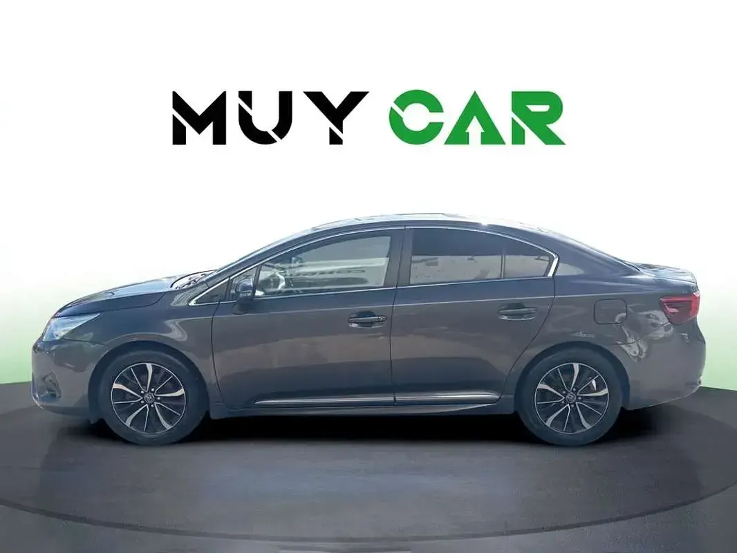 Usado Toyota Avensis Business Edition 147 CV (108 kW) 2018 Gris Berlina