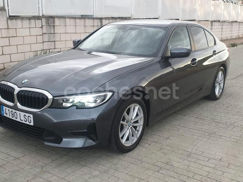 Gris / plata Usado 2021 BMW 320e Berlina | 19.999 € (Precio justo) - Imagen 1/4