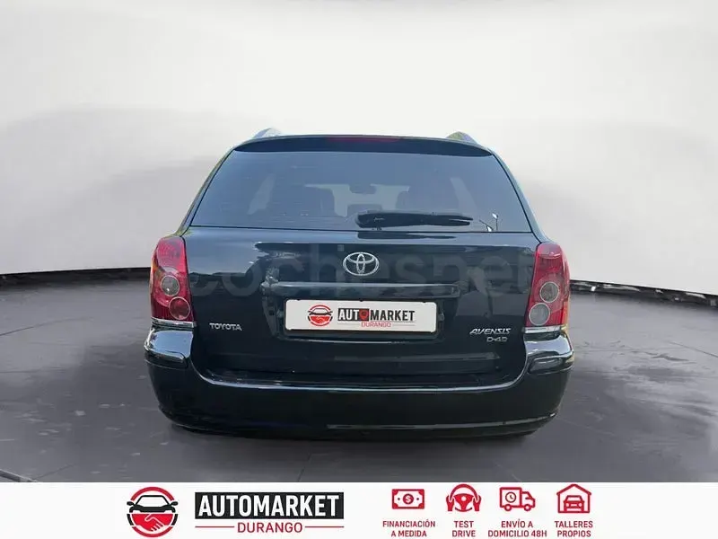 Usado Toyota Avensis Executive 150 CV (110 kW) 2006 Negro Familiar