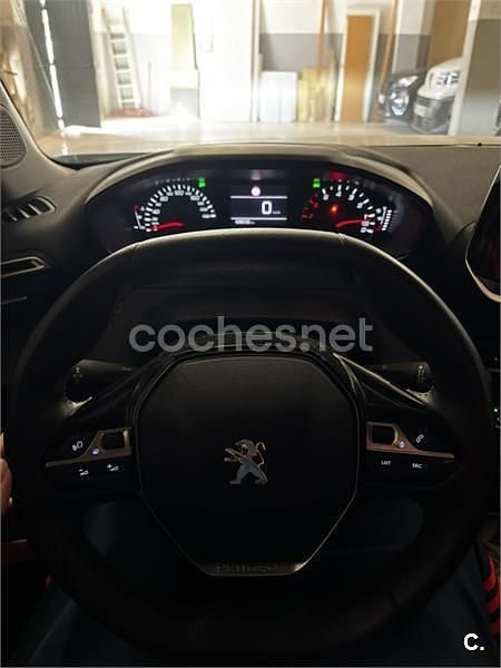 Usado Peugeot 2008 Active 130 CV (95 kW) 2022 Blanco SUV