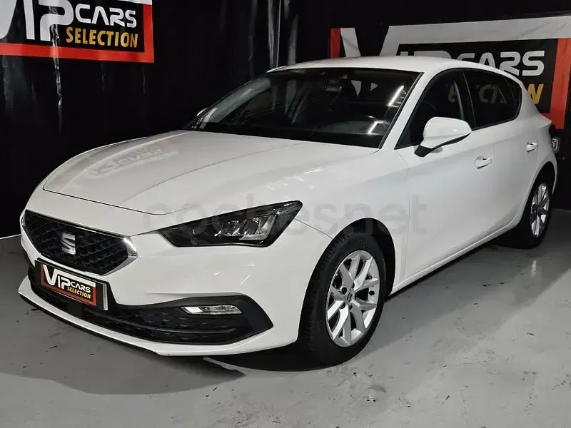 Usado Seat Leon Reference 115 CV (84 kW) 2022 Blanco Berlina