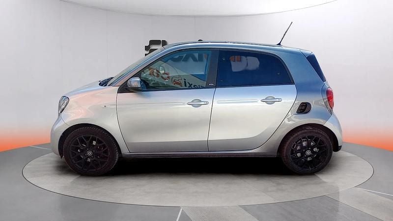 Usado Smart ForFour 90 CV (66 kW) 2017 Gris Utilitario