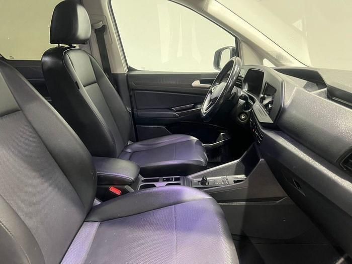 Usado VW Caddy 122 CV (89 kW) 2022 Blanco Monovolumen
