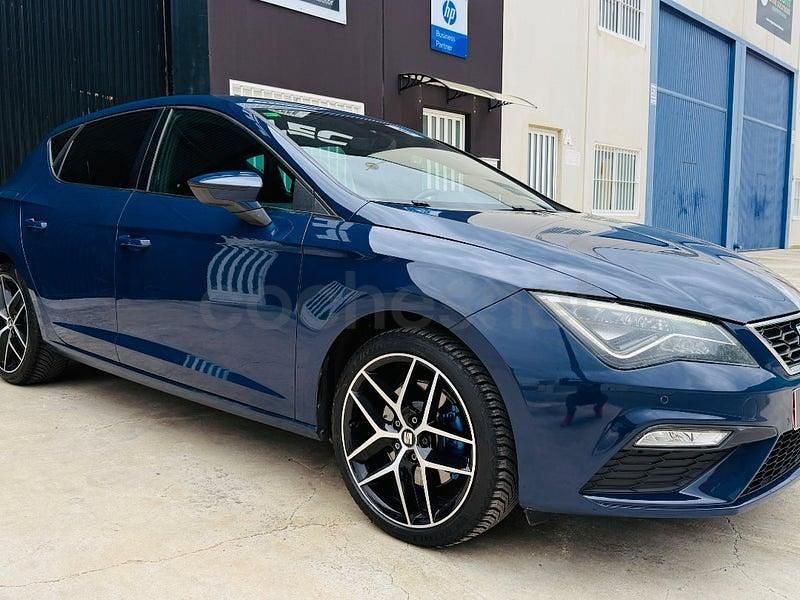 Usado Seat Leon FR 184 CV (135 kW) 2017 Azul Berlina
