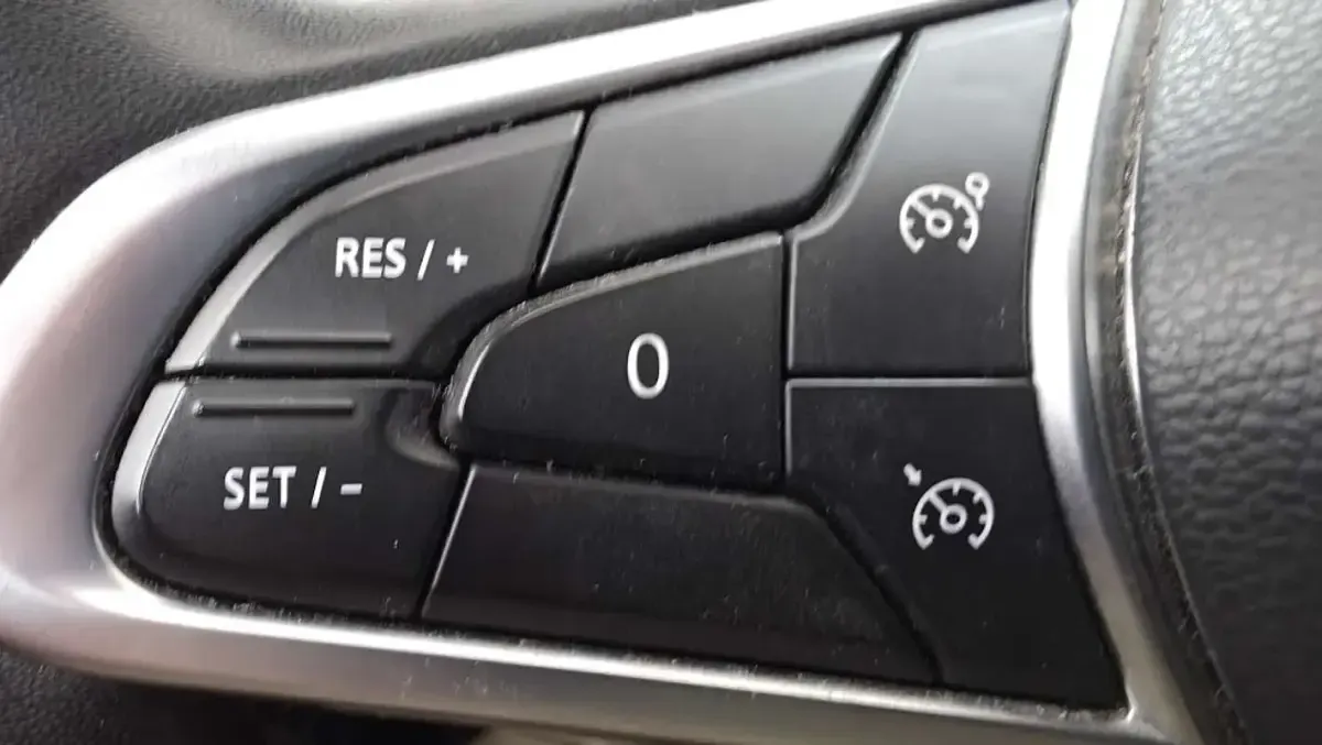 Usado Renault Clio Intens 91 CV (66 kW) 2021 Azul Utilitario