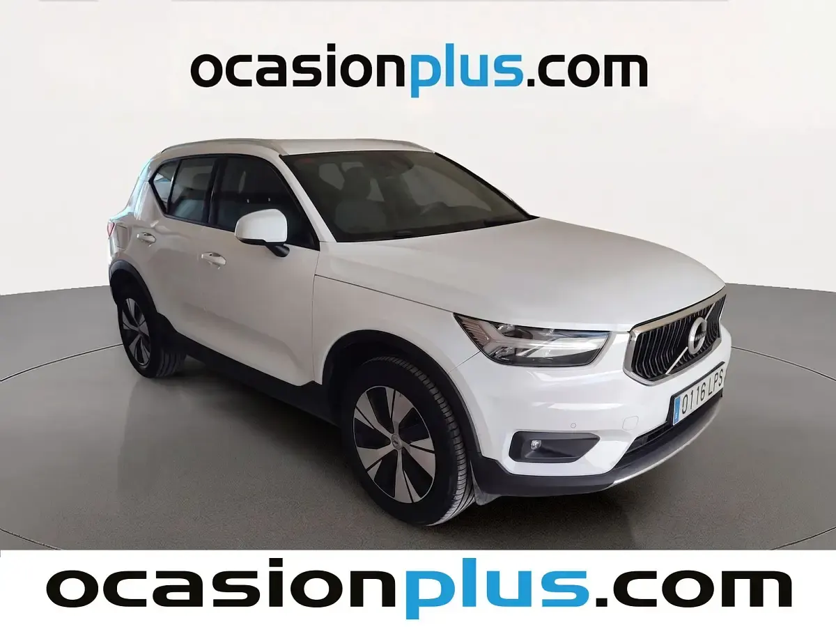Usado Volvo XC40 Momentum 129 CV (94 kW) 2021 Blanco SUV