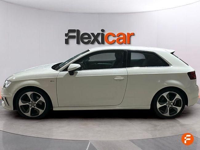 Usado Audi A3 Ambition 125 CV (91 kW) 2015 Blanco Utilitario
