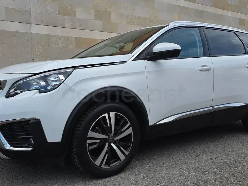 Usado Peugeot 5008 Active 130 CV (95 kW) 2018 Blanco SUV