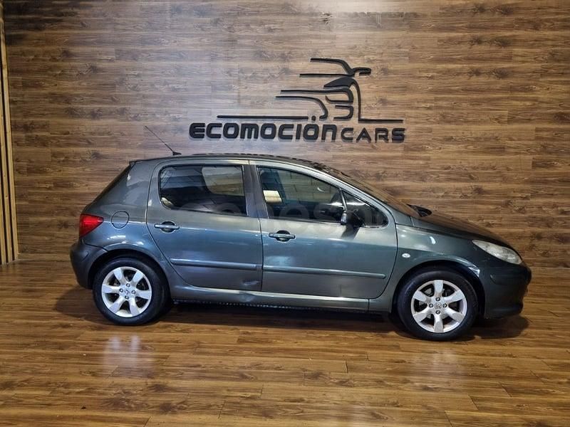 Usado Peugeot 307 110 CV (80 kW) 2007 Gris / plata Berlina