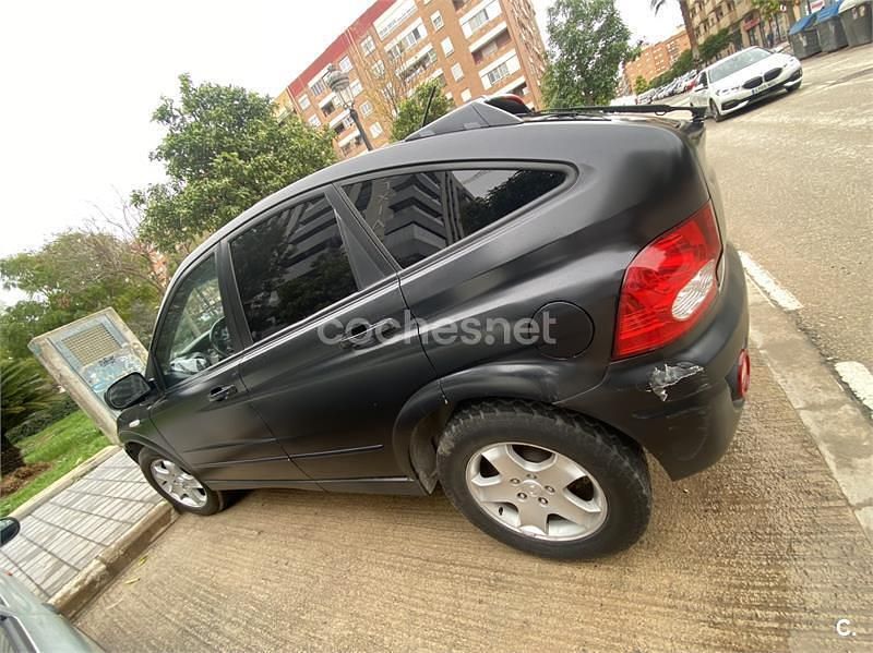 Usado Ssangyong (KGM) Actyon 138 CV (101 kW) 2009 Negro SUV