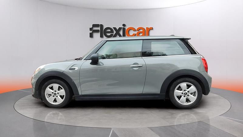 Usado Mini ONE 102 CV (75 kW) 2019 Gris Utilitario