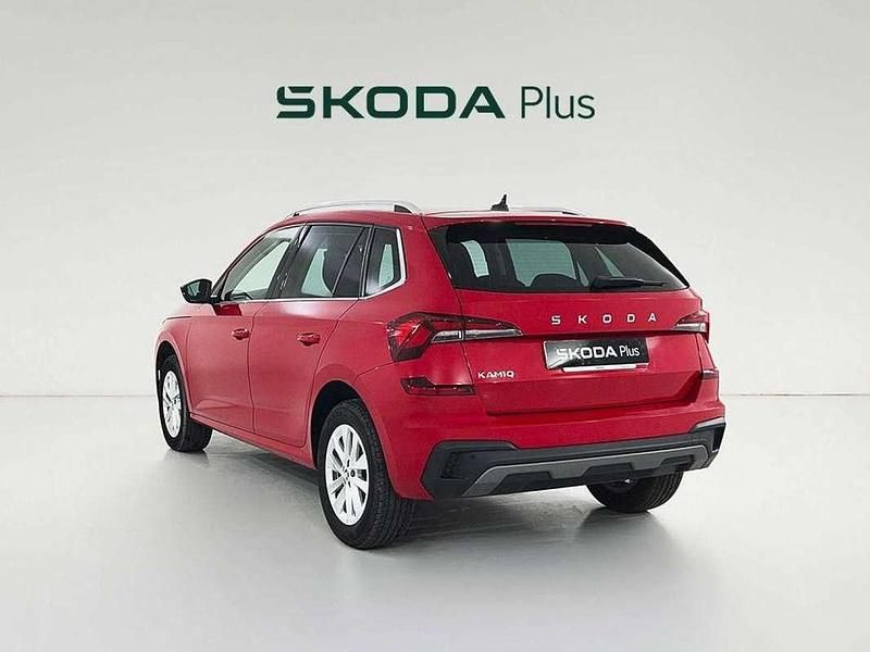Usado Skoda Kamiq Selection 95 CV (69 kW) 2024 Rojo SUV