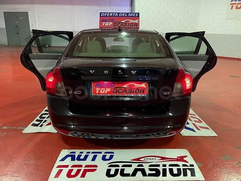 Usado Volvo S40 Momentum 109 CV (80 kW) 2008 Negro Berlina