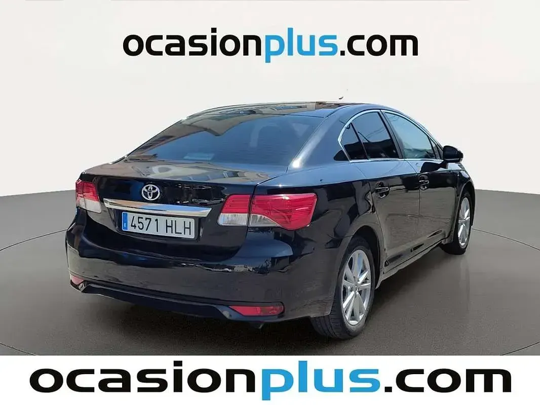 Usado Toyota Avensis Advance 124 CV (91 kW) 2012 Negro Berlina