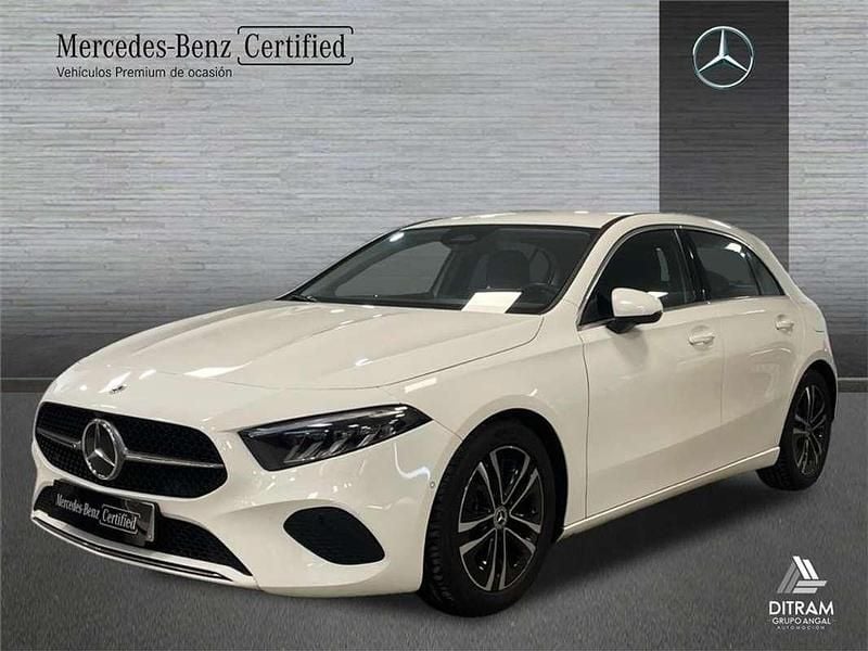 Usado 2023 Mercedes A180 Berlina | 25.377 € (Precio justo) - Imagen 1/4