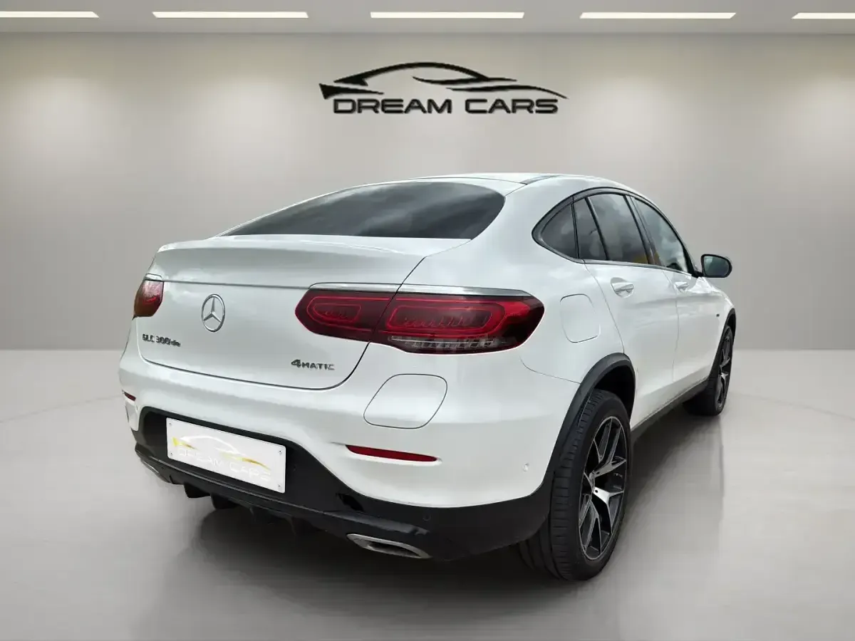 Usado Mercedes GLC300 306 CV (225 kW) 2021 Blanco SUV