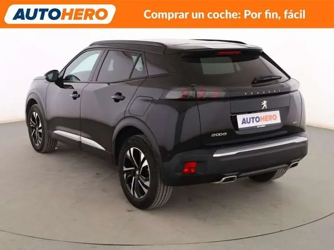 Usado Peugeot 2008 GT-line 131 CV (96 kW) 2021 Negro SUV