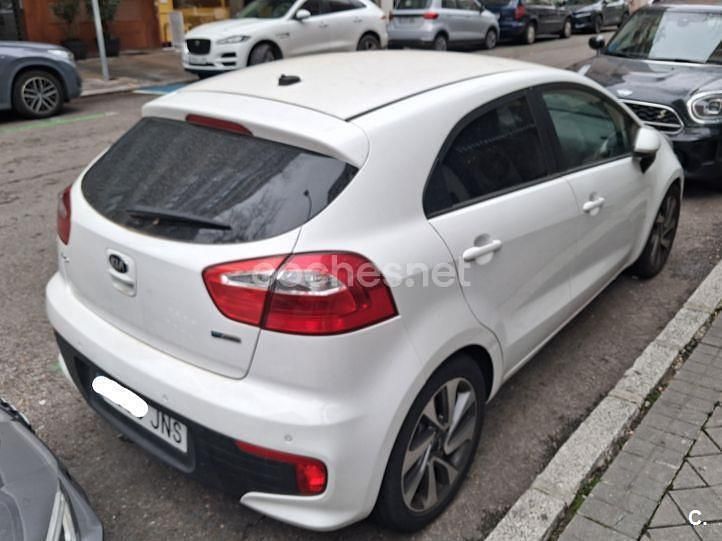 Usado Kia Rio 84 CV (61 kW) 2016 Blanco Utilitario