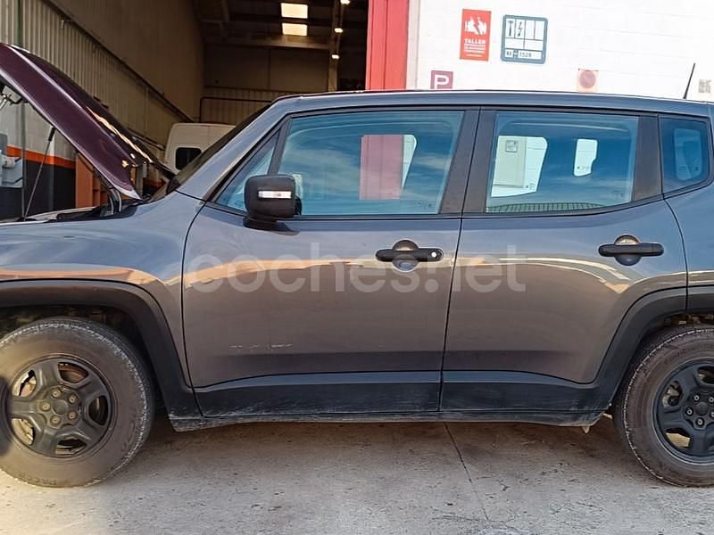 Gris / plata Usado 2018 Jeep Renegade Sport SUV | 12.300 € (Buen precio) - Imagen 1/4