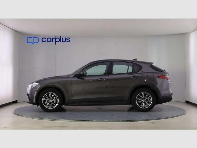 Usado Alfa Romeo Stelvio Super 160 CV (117 kW) 2022 Gris SUV