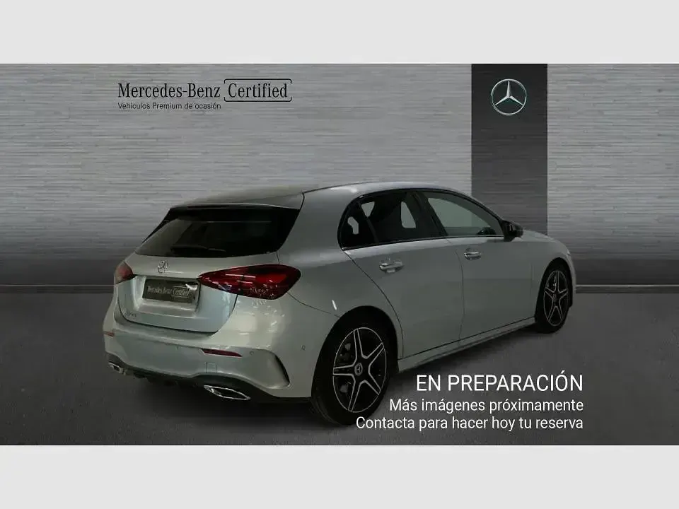 Usado Mercedes A200 163 CV (119 kW) 2024 Gris Berlina