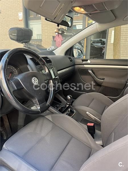 Usado VW Golf IV 105 CV (77 kW) 2006 Gris / plata Berlina