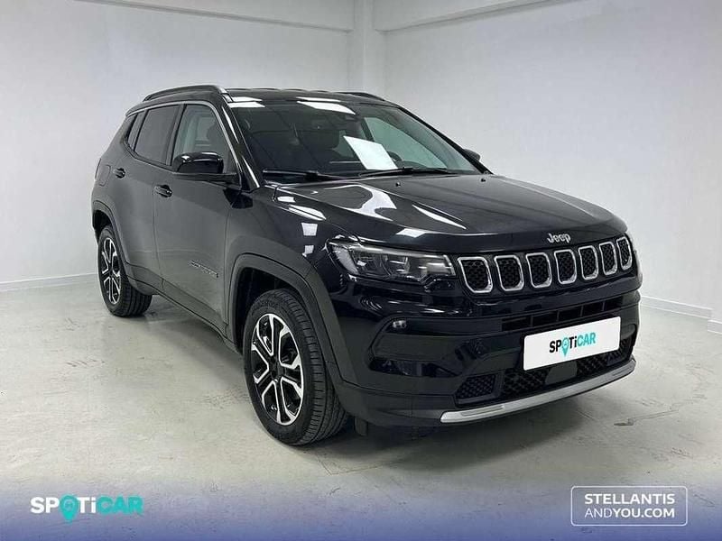 Usado Jeep Compass Limited 131 CV (96 kW) 2023 Negro SUV