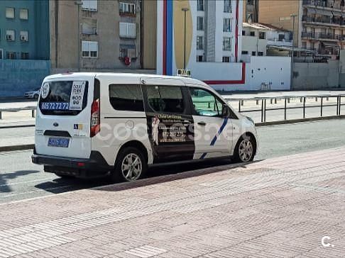 Usado Ford Grand Tourneo Connect Trend 120 CV (88 kW) 2018 Blanco Monovolumen