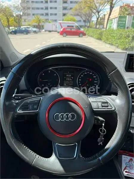 Usado Audi A1 Sportback Ambition 90 CV (66 kW) 2012 Blanco Utilitario
