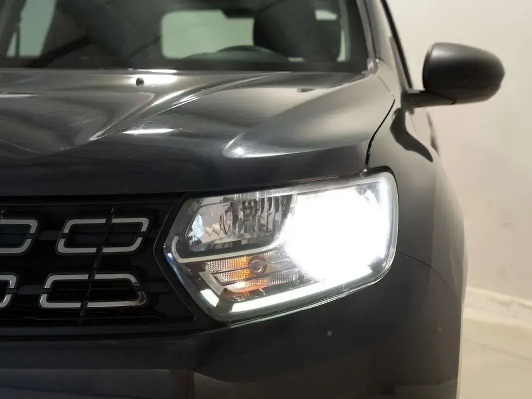 Usado Dacia Duster Essentiel 116 CV (85 kW) 2021 Gris SUV