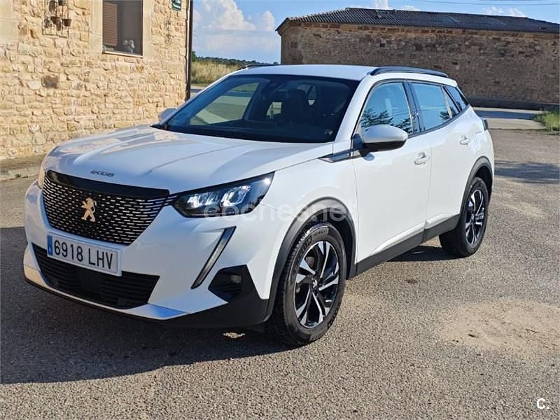 Usado Peugeot 2008 Allure 130 CV (95 kW) 2020 Blanco SUV