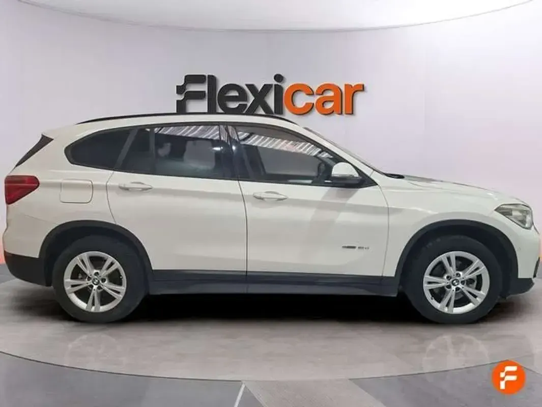 Käytetty BMW X1 150 HP (110 kW) 2017 Valkoinen Katumaasturi