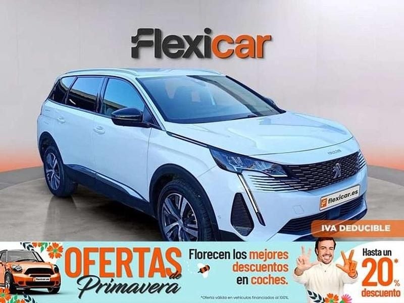 Usado Peugeot 5008 Allure 131 HP (96 kW) 2023 SUV