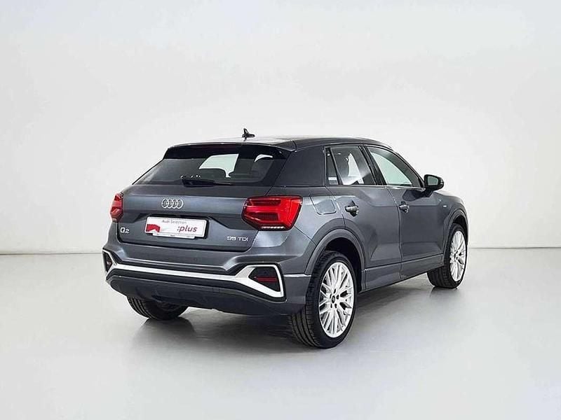 Usado Audi Q2 Black Edition 150 CV (110 kW) 2025 Gris SUV