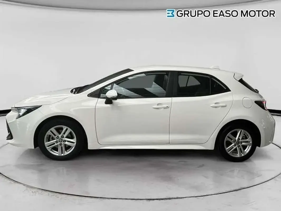 Usado Toyota Corolla Active 122 CV (89 kW) 2022 Blanco Berlina
