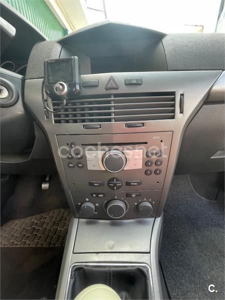 Negro Usado 2006 Opel Astra Cosmo Berlina | 2800 € (Precio justo) - Imagen 1/4