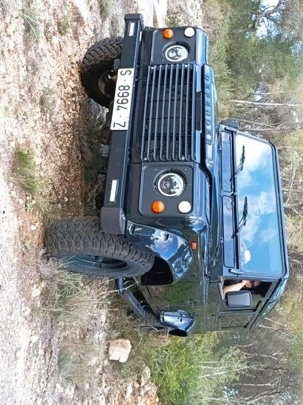 Usado Land Rover Defender 111 CV (81 kW) 1991 Negro Familiar