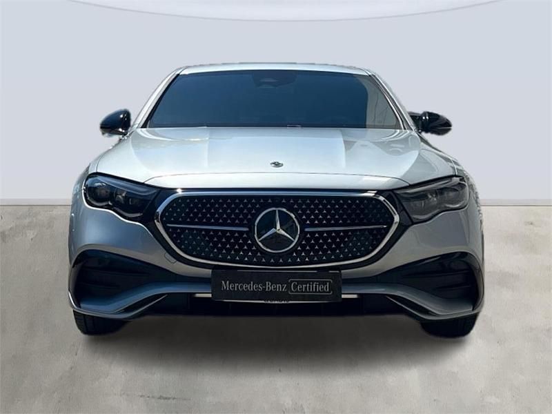 Nuevo Mercedes E220 197 CV (144 kW) 2025 Plata hightech Berlina